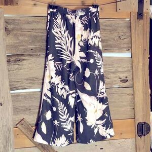 ANN Glover for H&M grey cropped pant size 6